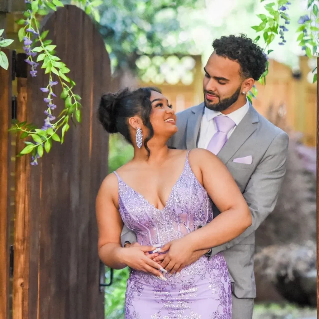 indian wedding matching bride and groom dress colour combination