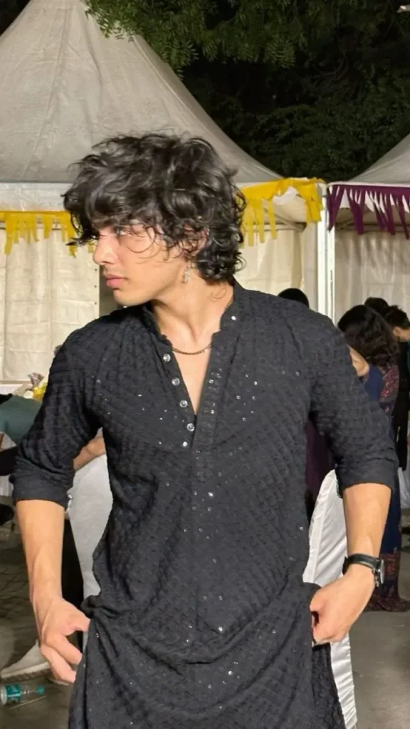 chikankari kurta men