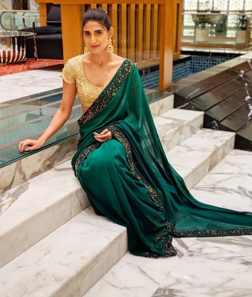 dark green saree blouse combination