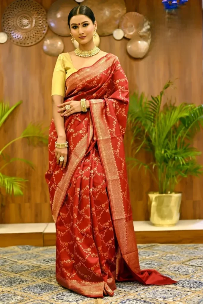 red saree blouse combination