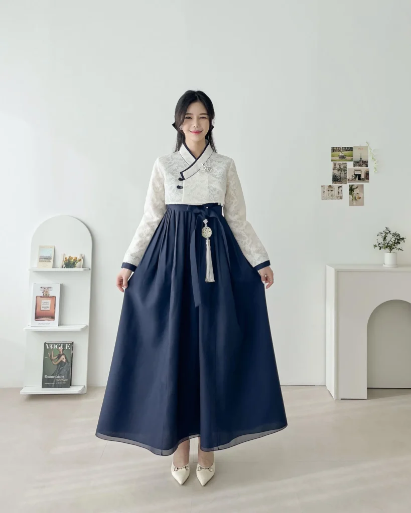 korean traditional dress